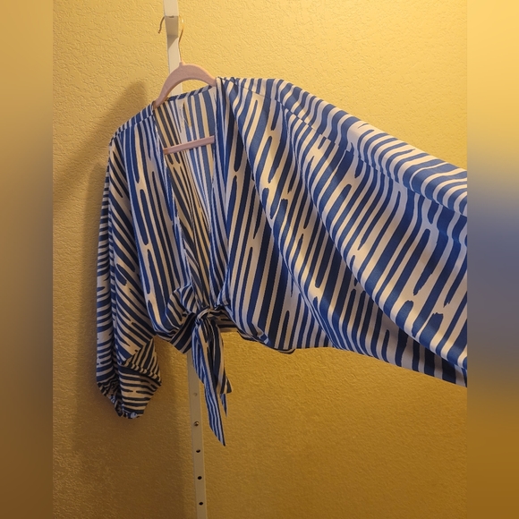 Striped Tie Front Top - Picture 2 of 5